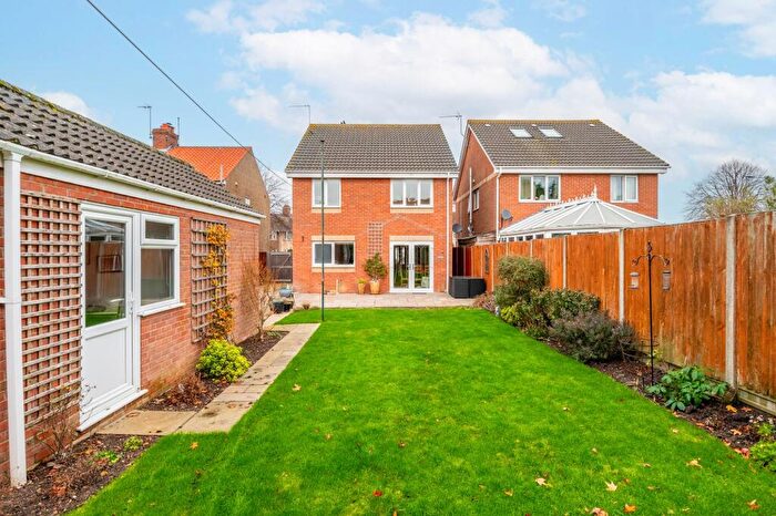 4 Bedroom Detached House For Sale In Dell Road, Oulton Broad South, NR33