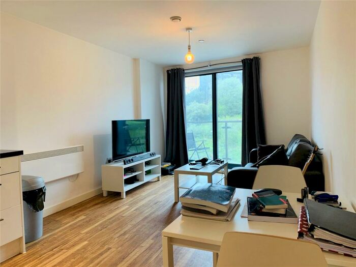 1 Bedroom Flat To Rent In Aire, Cross Green Lane, LS9