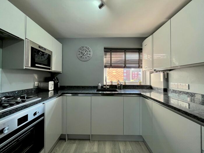 2 Bedroom Flat To Rent In Elleray Court, Ash Vale, Aldershot GU12