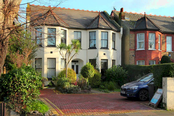 1 Bedroom Flat To Rent In Inglis Road, W5