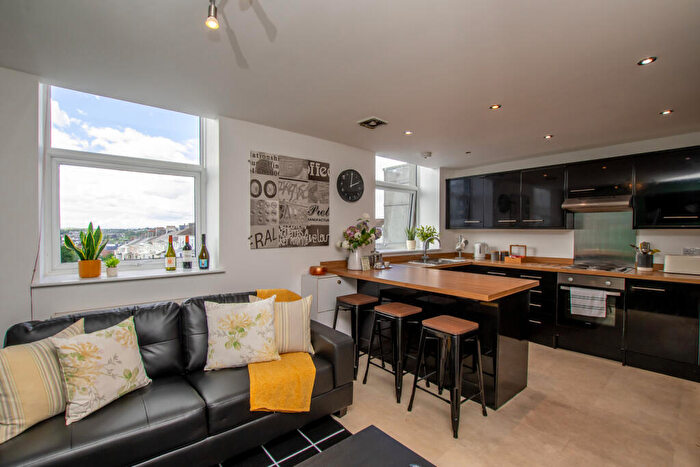 4 Bedroom Apartment To Rent In Flat A The Clubhouse, PL4
