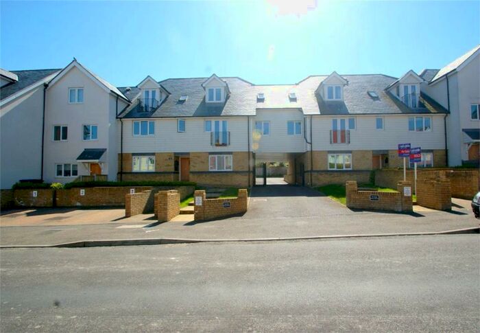 2 Bedroom Flat To Rent In Broadstairs, CT10