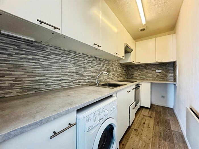 1 Bedroom Apartment To Rent In Granby Court, Reading, Berkshire, RG1