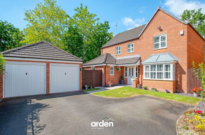 4 Bedroom Detached House For Sale In Amphlett Way, Wychbold, WR9