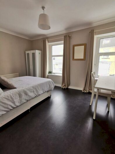 5 Bedroom House To Rent In Westbury Street, SA1