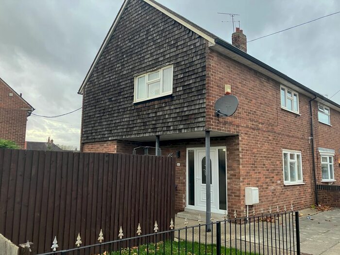 3 Bedroom Semi-Detached House To Rent In Bradford Avenue, Greatfield, HU9