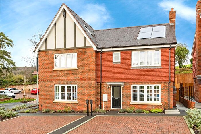 3 Bedroom Semi-Detached House For Sale In Tillingbourne Gardens, Gomshall, Guildford, Surrey, GU5