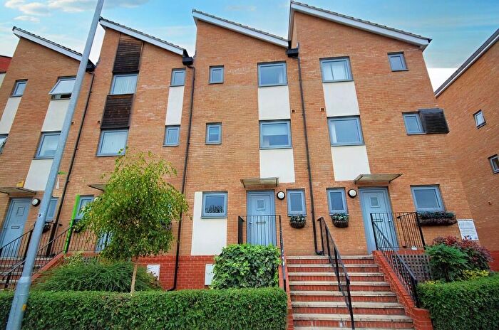 3 Bedroom Town House To Rent In Hawkins Road, Colchester, Essex, CO2