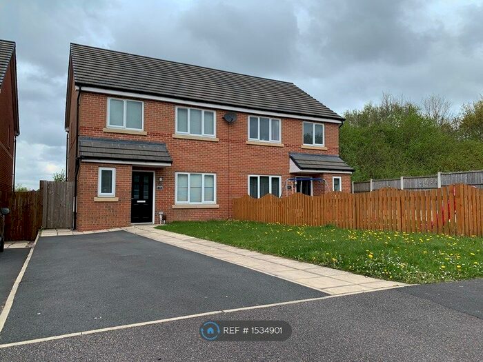 3 Bedroom Semi-Detached House To Rent In Thursby Walk, Middleton, Manchester, M24