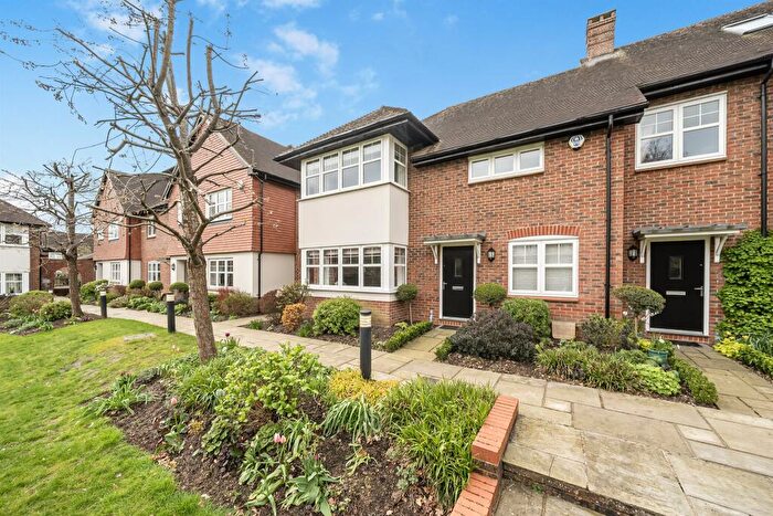 3 Bedroom Terraced House For Sale In King Harry Lane, St. Albans, AL3