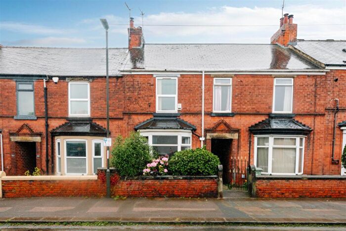 2 Bedroom Terraced House For Sale In Wharf Lane, Chesterfield, S41