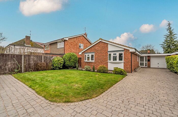 4 Bedroom Bungalow For Sale In Woking, Surrey, GU22