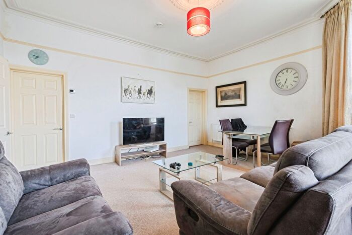 1 Bedroom Flat For Sale In Grenville Road, Plymouth, Devon, PL4