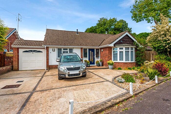4 Bedroom Detached Bungalow For Sale In Newlands Road, Waterlooville, PO7