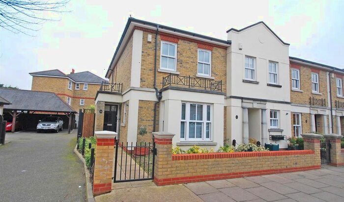 3 Bedroom Terraced House To Rent In Beauchamp Road, Twickenham, TW1
