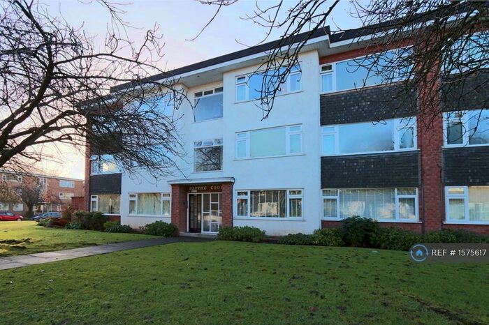 2 Bedroom Flat To Rent In Blythe Court, Sutton Coldfield, B73