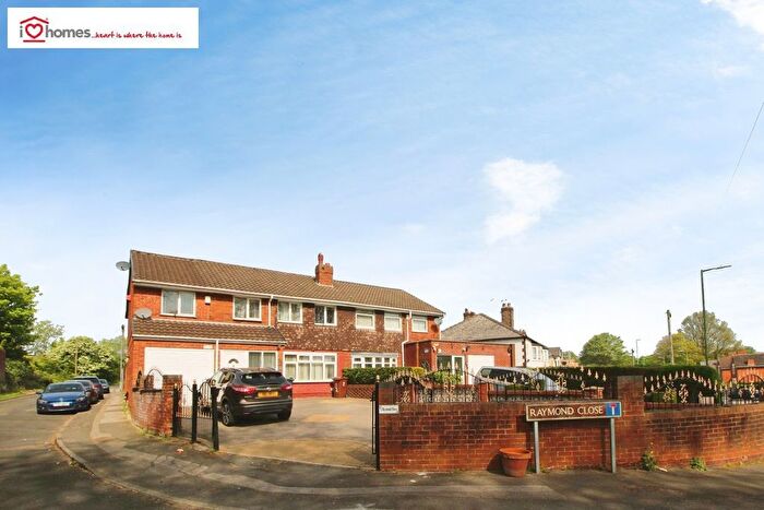 5 Bedroom Semi Detached House For Sale In Raymond Close, Walsall, WS2