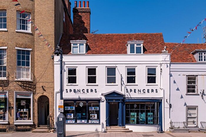 3 Bedroom Flat To Rent In High Street, Lymington, SO41