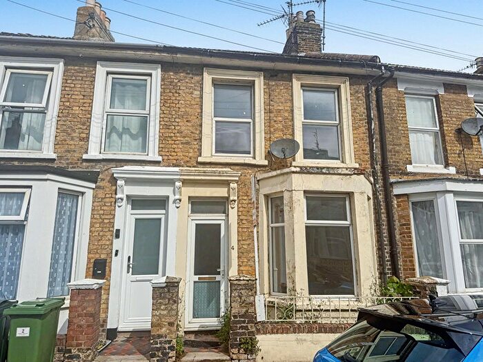 2 Bedroom Terraced House To Rent In Strode Crescent, Sheerness, ME12