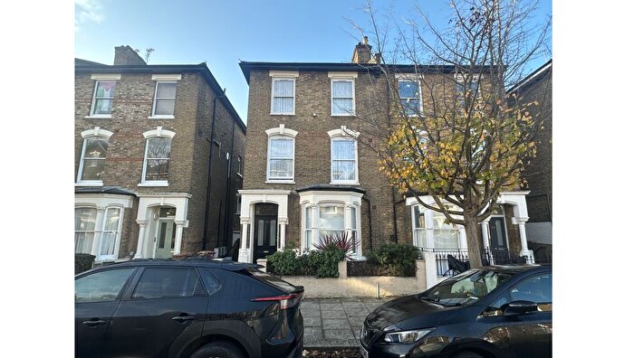 1 Bedroom Flat For Sale In Flat A, Wilberforce Road, Finsbury Park, London, N4