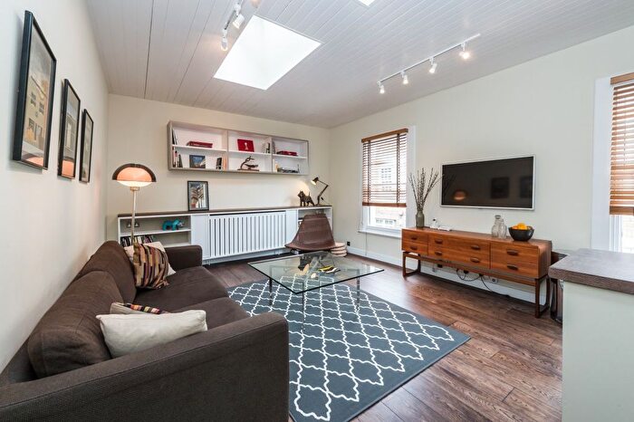 1 Bedroom Property To Rent In Pottery Lane, Holland Park, W11
