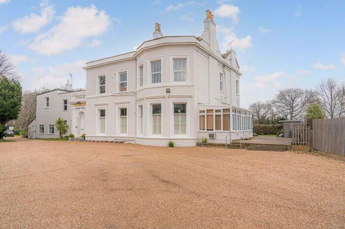 2 Bedroom Flat For Sale In London Road, Dunkirk, ME13