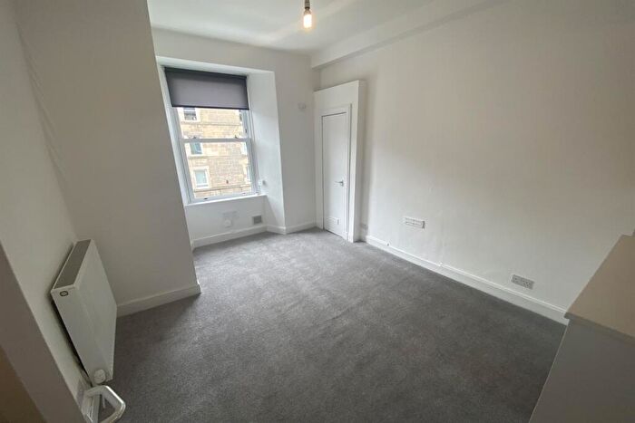 1 Bedroom Flat To Rent In Watson Crescent, EH11