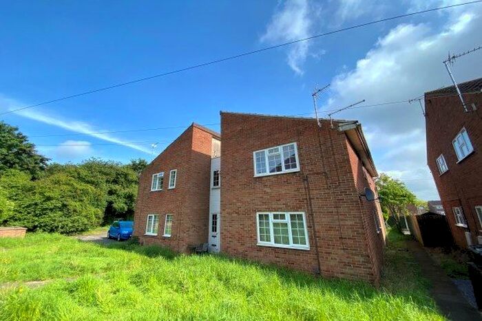 Studio To Rent In Milburn Grove, Nottingham, NG13