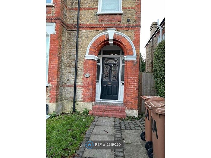 3 Bedroom Maisonette To Rent In Blenheim Gardens, Wallington, SM6