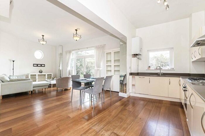 1 Bedroom Flat For Sale In Sherriff Road, West Hampstead, NW6