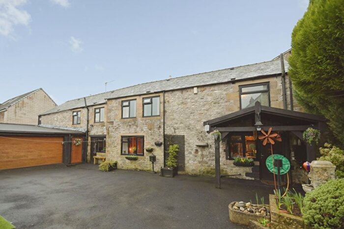 4 Bedroom Detached House For Sale In Fairfield Road, Buxton, Derbyshire, SK17