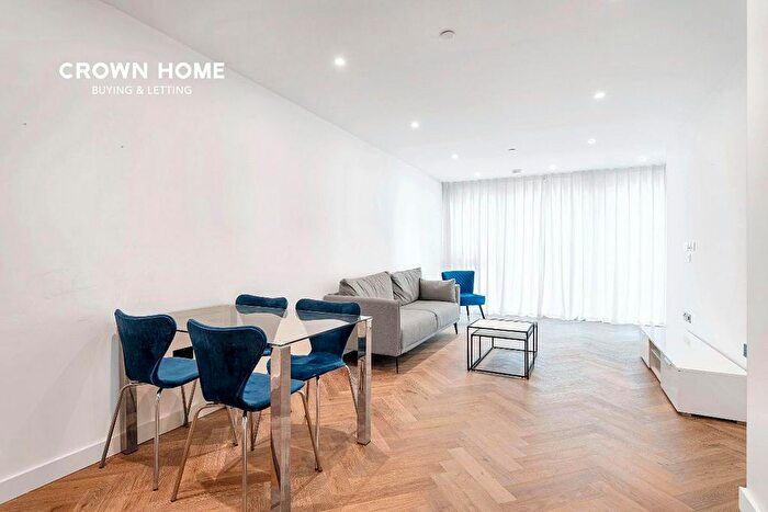 2 Bedroom Flat To Rent In Merino Gardens, London Dock, Wapping, E1W