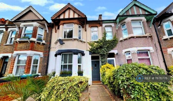 2 Bedroom Flat To Rent In Stretton Road, Croydon, CR0