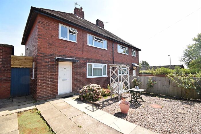 3 Bedroom Semi-Detached House To Rent In Wood Street, Ossett, WF5