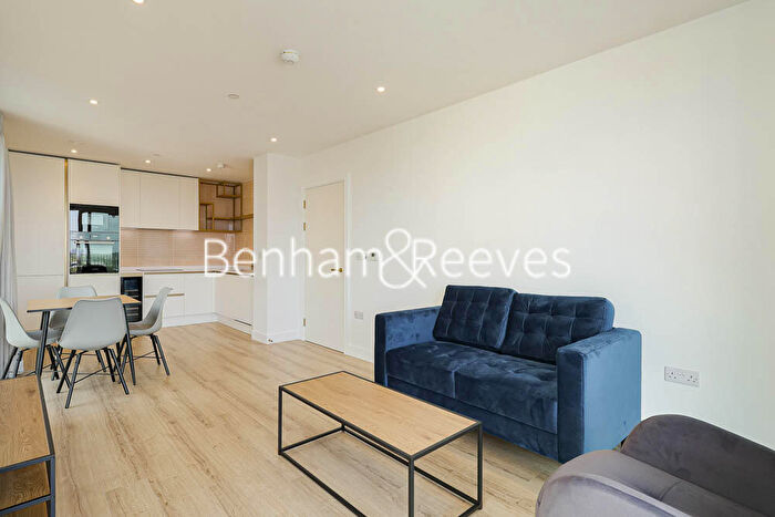 2 Bedroom Apartment To Rent In Quay Walk, Wembley, HA0