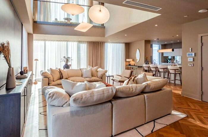 3 Bedroom Property To Rent In Paddington Street, London, W1U