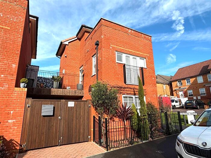 3 Bedroom Detached House For Sale In St. Wilfred Drive, East Cowes, PO32