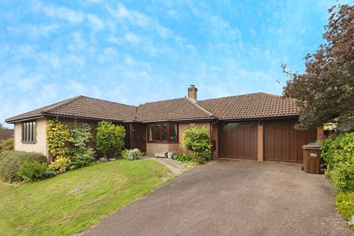 3 Bedroom Bungalow For Sale In Glenleigh Walk, Robertsbridge, East Sussex, TN32