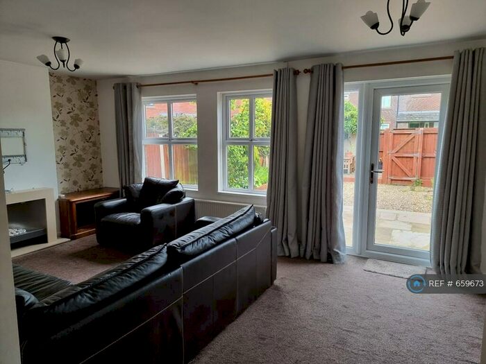 3 Bedroom Terraced House To Rent In Barn Croft, Leyland, PR26