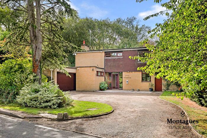 4 Bedroom Terraced House For Sale In Woodside, Thornwood, CM16