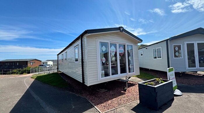 2 Bedroom Mobile/park Home For Sale In Cockburnspath, TD13