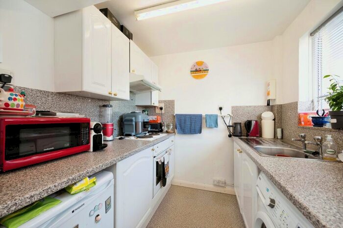 2 Bedroom Flat For Sale In Sea Front, Hayling Island, Hampshire, PO11