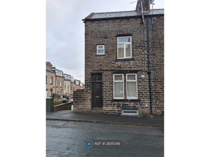 2 Bedroom Terraced House To Rent In Drewry Road, Keighley, BD21