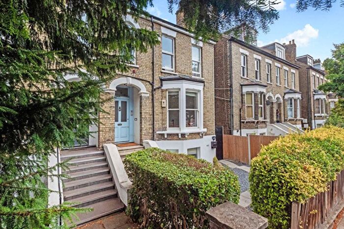 1 Bedroom Flat To Rent In Angles Road, Streatham, SW16
