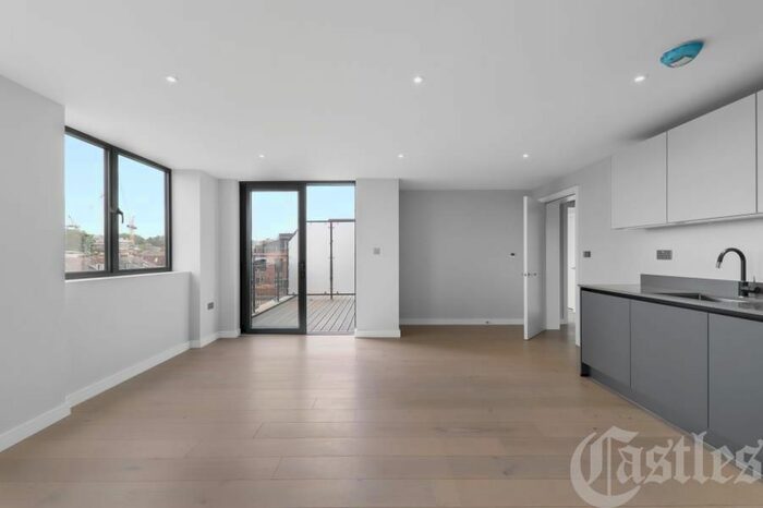 1 Bedroom Flat To Rent In Homestead Heights, Tottenham Lane, Crouch End, N8