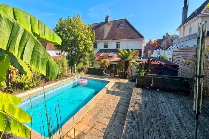 5 Bedroom Property To Rent In Laura Grove, Paignton, TQ3