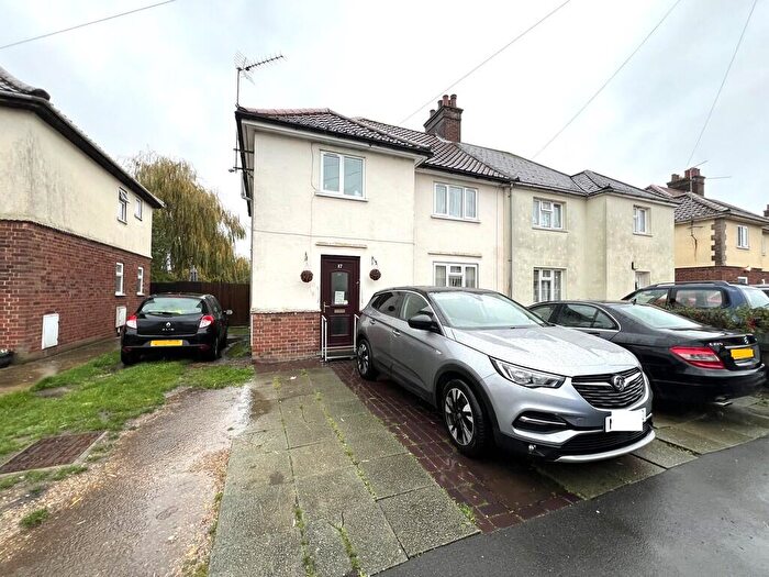 4 Bedroom Semi Detached House For Sale In Wenny Estate, Chatteris, Cambs., PE16