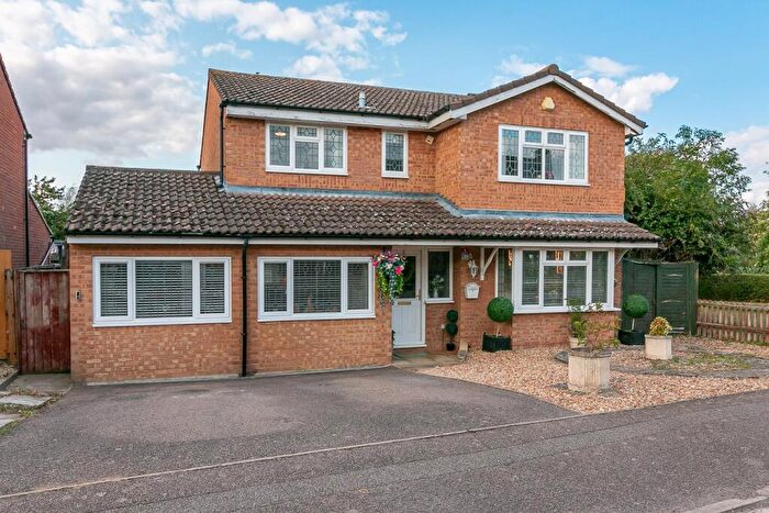 4 Bedroom Detached House For Sale In Quenby Way, Bromham, Bedford, MK43