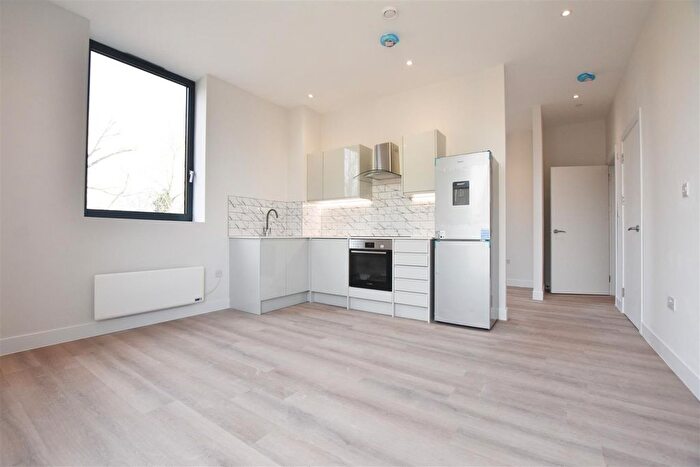 1 Bedroom Flat To Rent In High Street, Cowley, Uxbridge, UB8