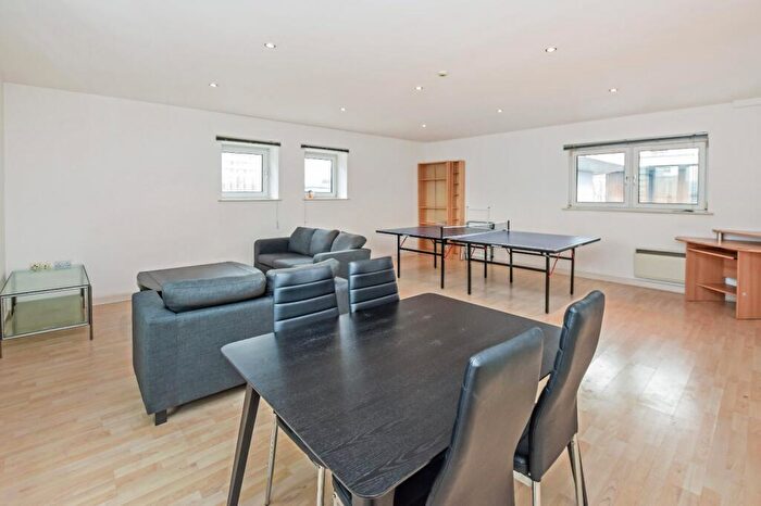 3 Bedroom Flat To Rent In The Linx, Simpson Street, Noma, Manchester, M4